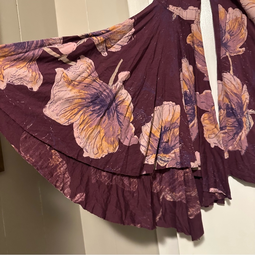 WE THE FREE OFF THE SHOULDER BELL-SLEEVE TOP WINE PRINT size XS - Picture 3 of 9